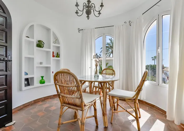 Guzman - Helga Villa Benissa